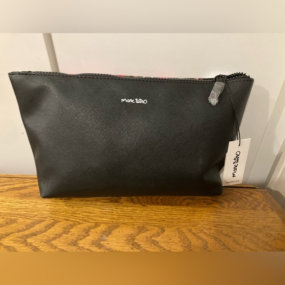 Marc Tetro Cosmetic Bag - Dog & Flowers NWT - Picture 4 of 5